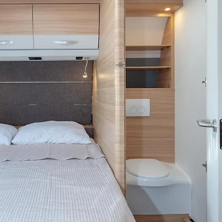 キャンプ場 Wohnwagenvermietung / Sylt *